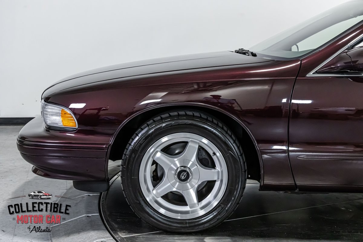 Chevrolet-Impala-1996-Sedan-30