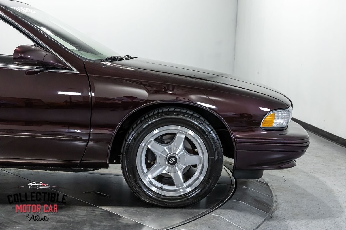 Chevrolet-Impala-1996-Sedan-35