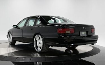 Chevrolet-Impala-1996-Sedan-4