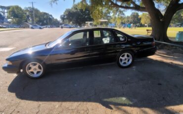 Chevrolet-Impala-1996-Sedan-4