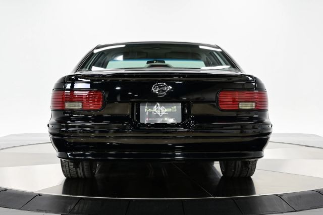Chevrolet-Impala-1996-Sedan-5