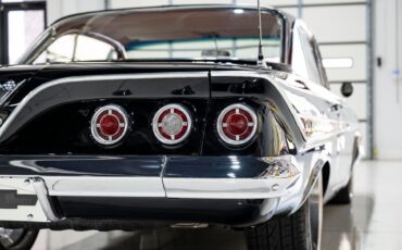 Chevrolet-Impala-Bubble-Top-1961-Coupe-13