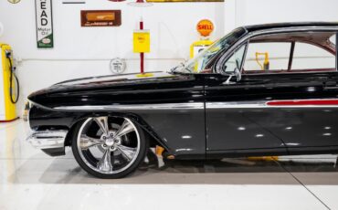 Chevrolet-Impala-Bubble-Top-1961-Coupe-3