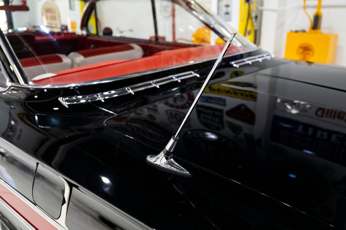 Chevrolet-Impala-Bubble-Top-1961-Coupe-30