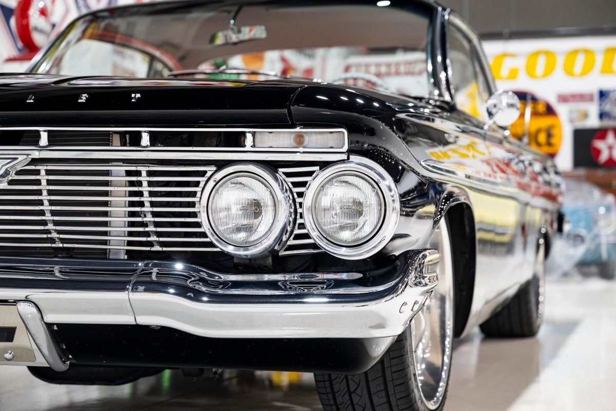 Chevrolet-Impala-Bubble-Top-1961-Coupe-36