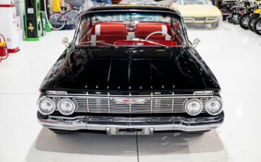 Chevrolet-Impala-Bubble-Top-1961-Coupe-38