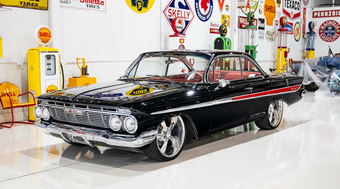 Chevrolet-Impala-Bubble-Top-1961-Coupe