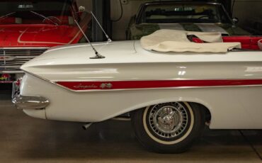 Chevrolet-Impala-SS-4-spd-Convertible-1961-2-Door-Convertible-1