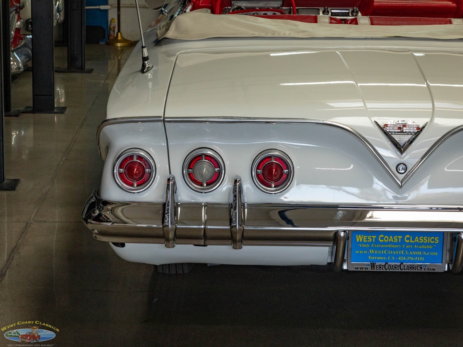 Chevrolet-Impala-SS-4-spd-Convertible-1961-2-Door-Convertible-18