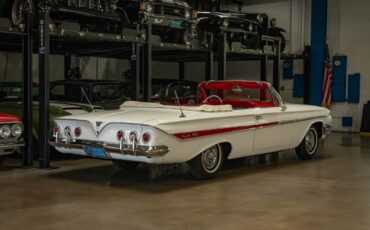 Chevrolet-Impala-SS-4-spd-Convertible-1961-2-Door-Convertible-24