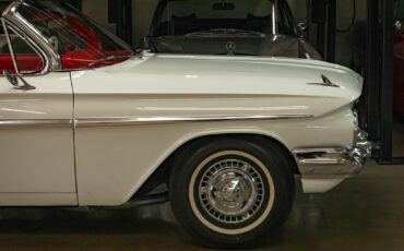 Chevrolet-Impala-SS-4-spd-Convertible-1961-2-Door-Convertible-3