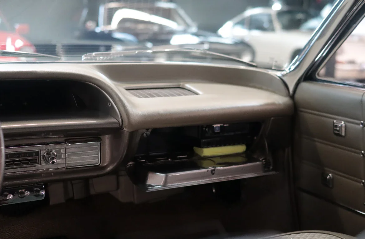 Chevrolet-Impala-convertible-1963-19