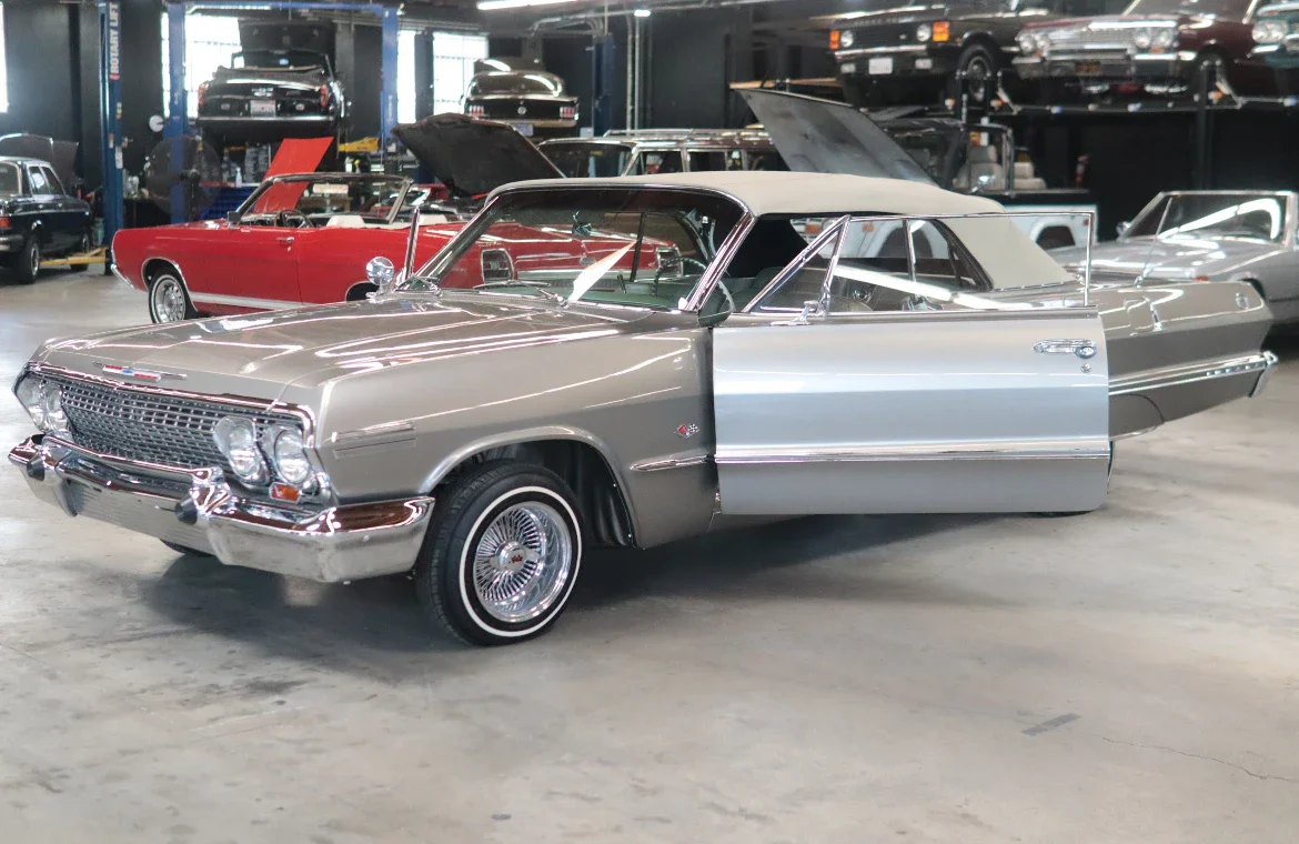 Chevrolet-Impala-convertible-1963-2