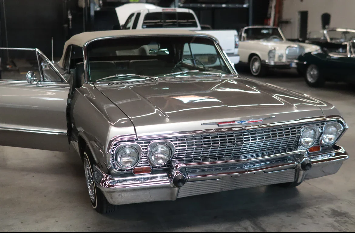 Chevrolet-Impala-convertible-1963-21