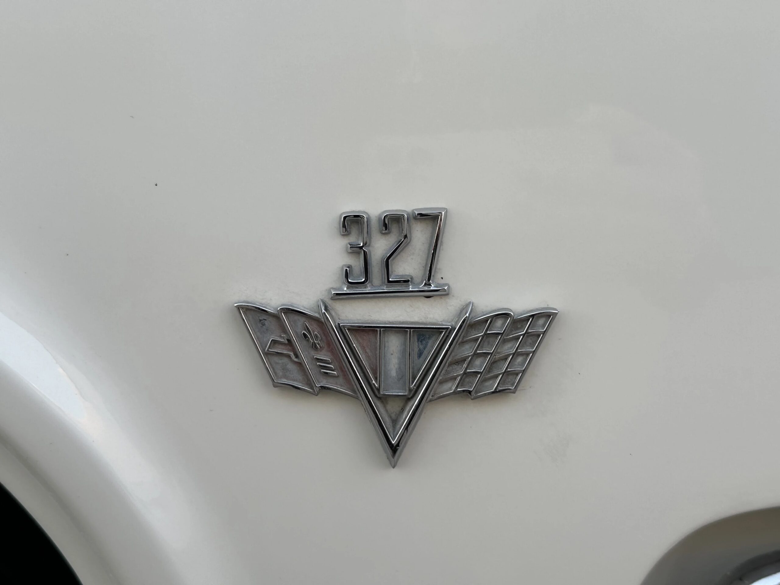 Chevrolet-Impala-sedan-1965-White-Black-14