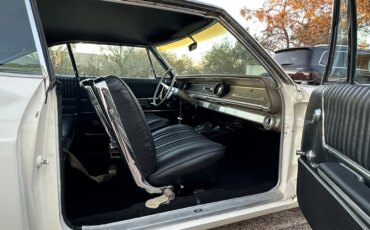 Chevrolet-Impala-sedan-1965-White-Black-15