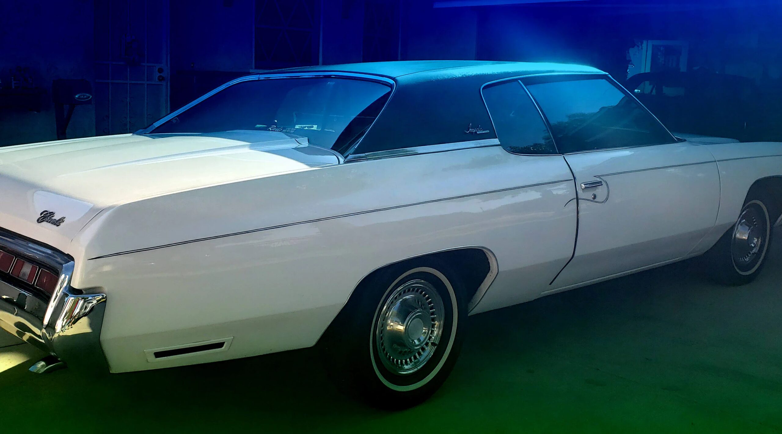 Chevrolet-Impala-sedan-1972-White-Green-3