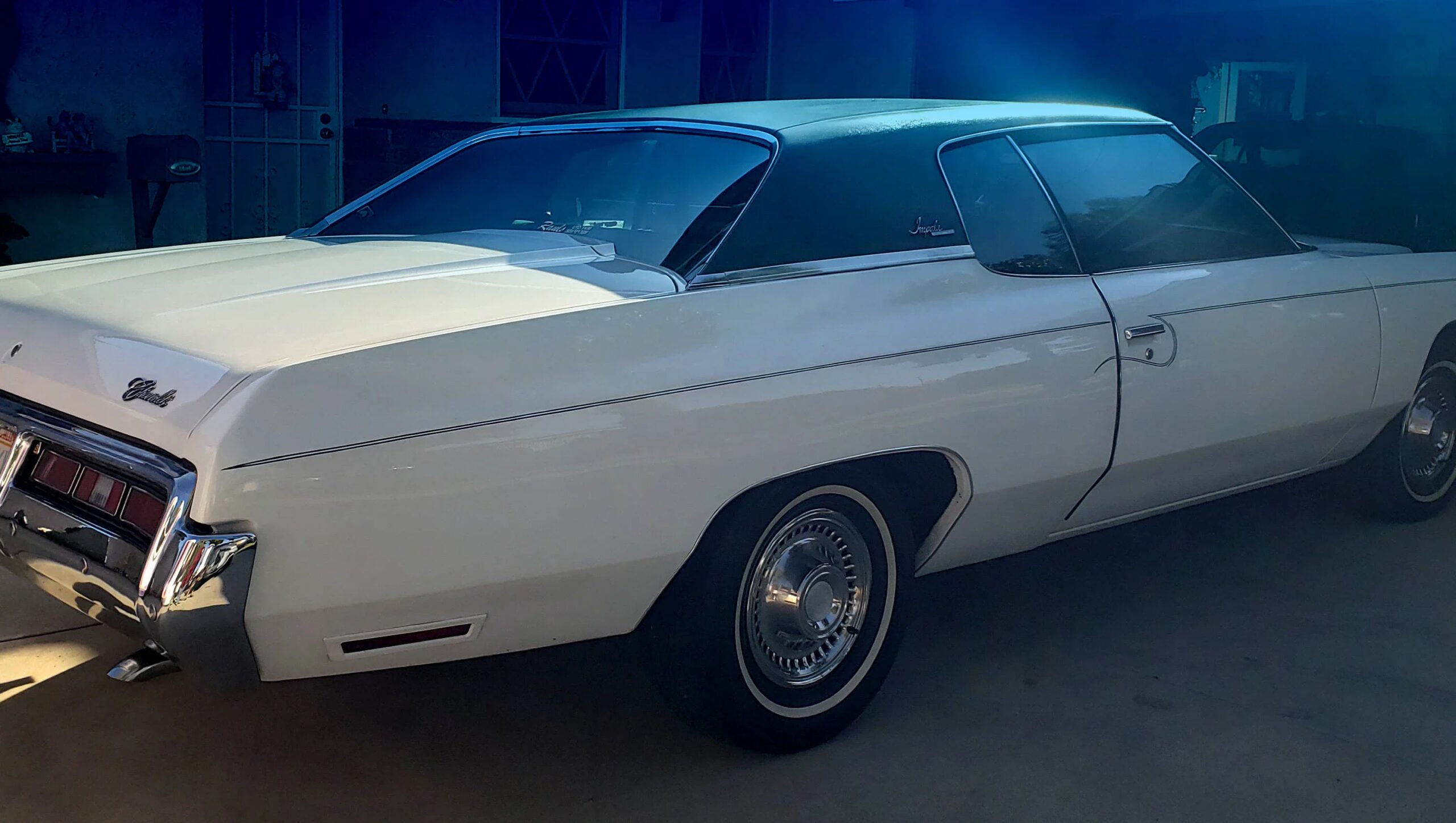 Chevrolet-Impala-sedan-1972-White-Green-4