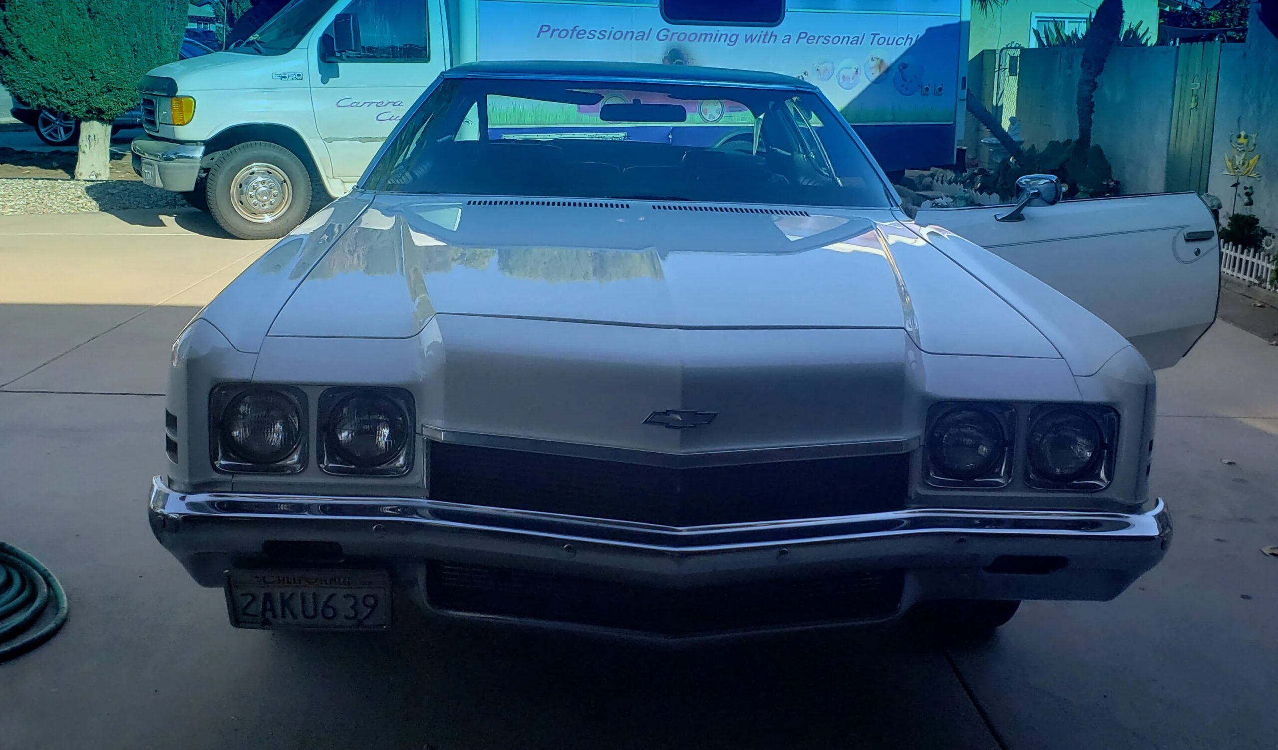 Chevrolet-Impala-sedan-1972-White-Green-7