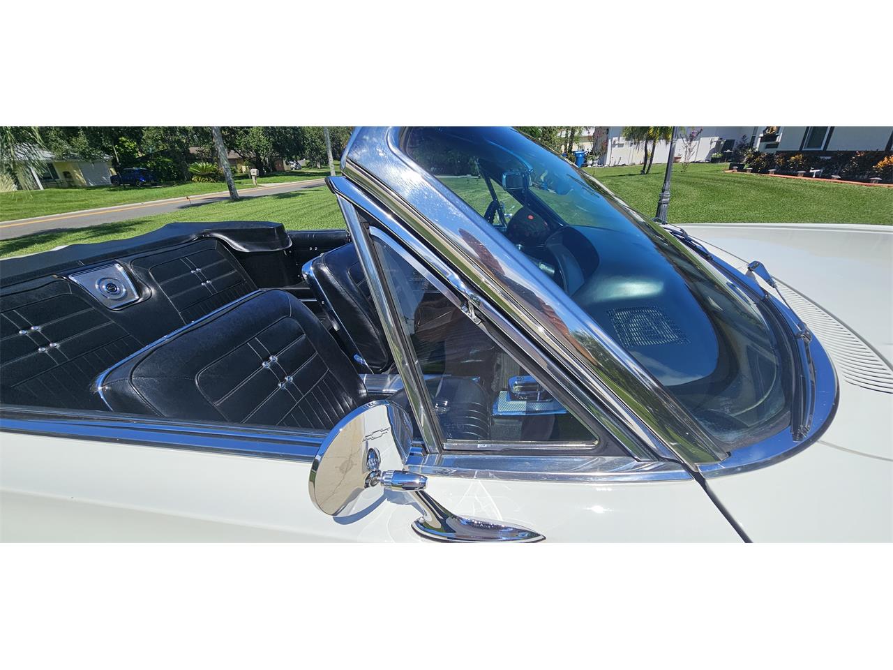 Chevrolet-Impala-ss-1963-White-Black-1