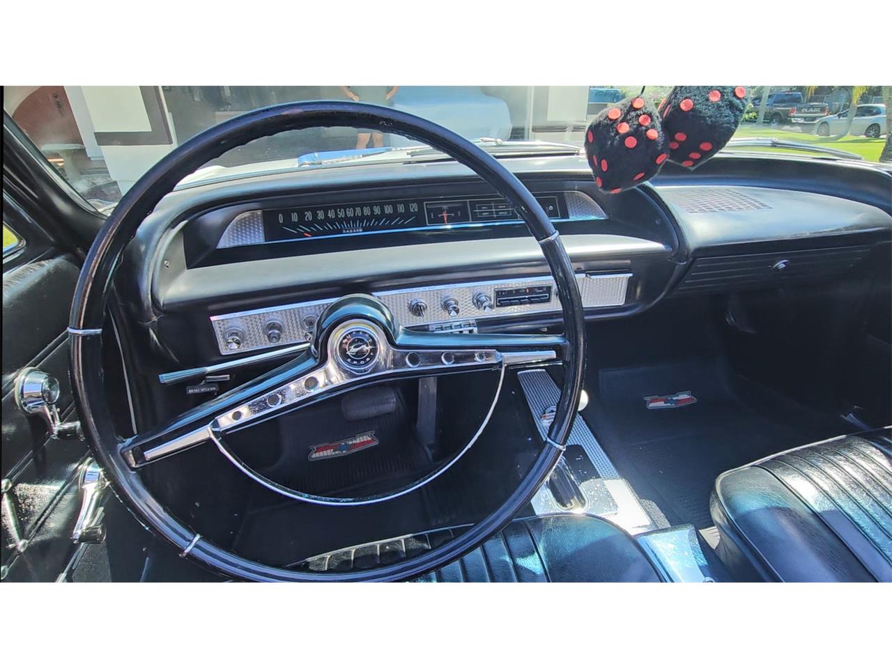 Chevrolet-Impala-ss-1963-White-Black-23