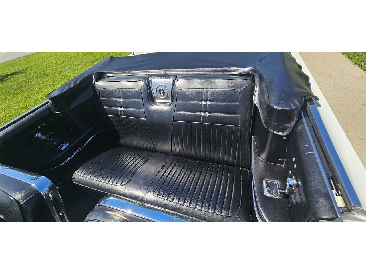 Chevrolet-Impala-ss-1963-White-Black-28