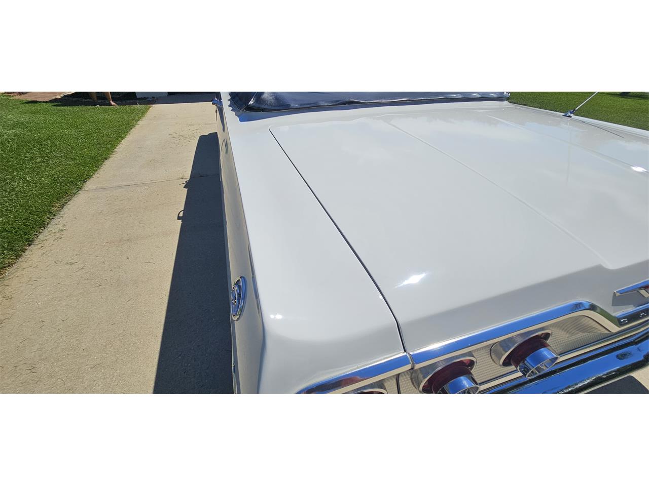 Chevrolet-Impala-ss-1963-White-Black-30
