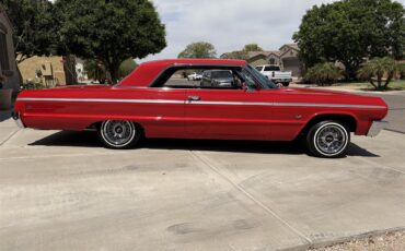 Chevrolet-Impala-ss-1964-red-black