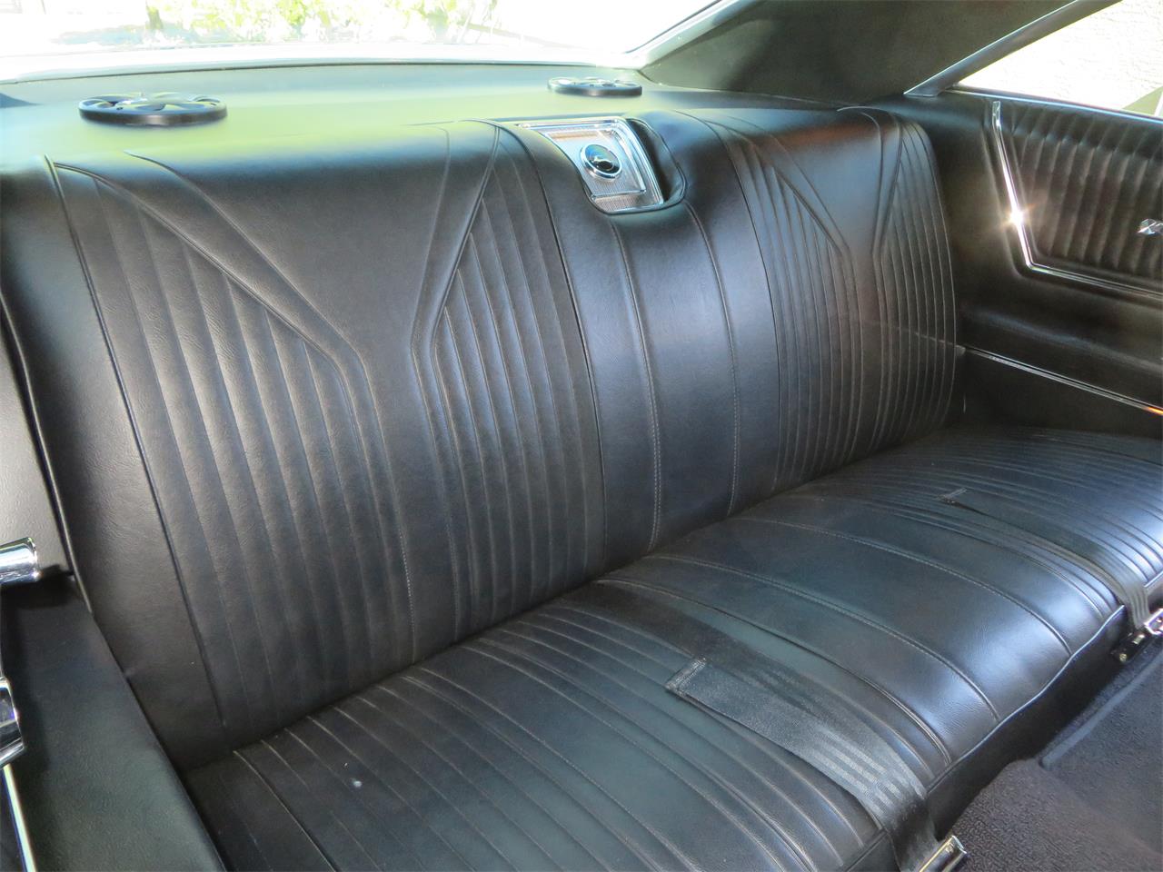 Chevrolet-Impala-ss-1965-MARION-MAROON-BLACK-5