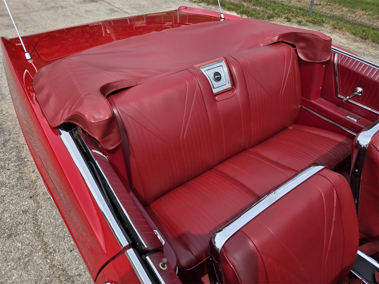 Chevrolet-Impala-ss-1965-Regal-Red-Red-10