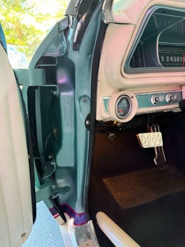Chevrolet-Impala-ss-1966-Turquoise-White-1