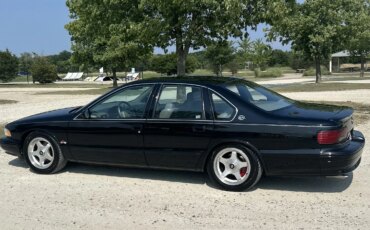 Chevrolet-Impala-ss-1995-Black-Gray-4