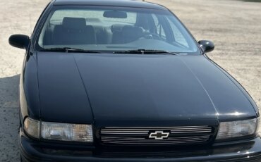 Chevrolet-Impala-ss-1995-Black-Gray-5