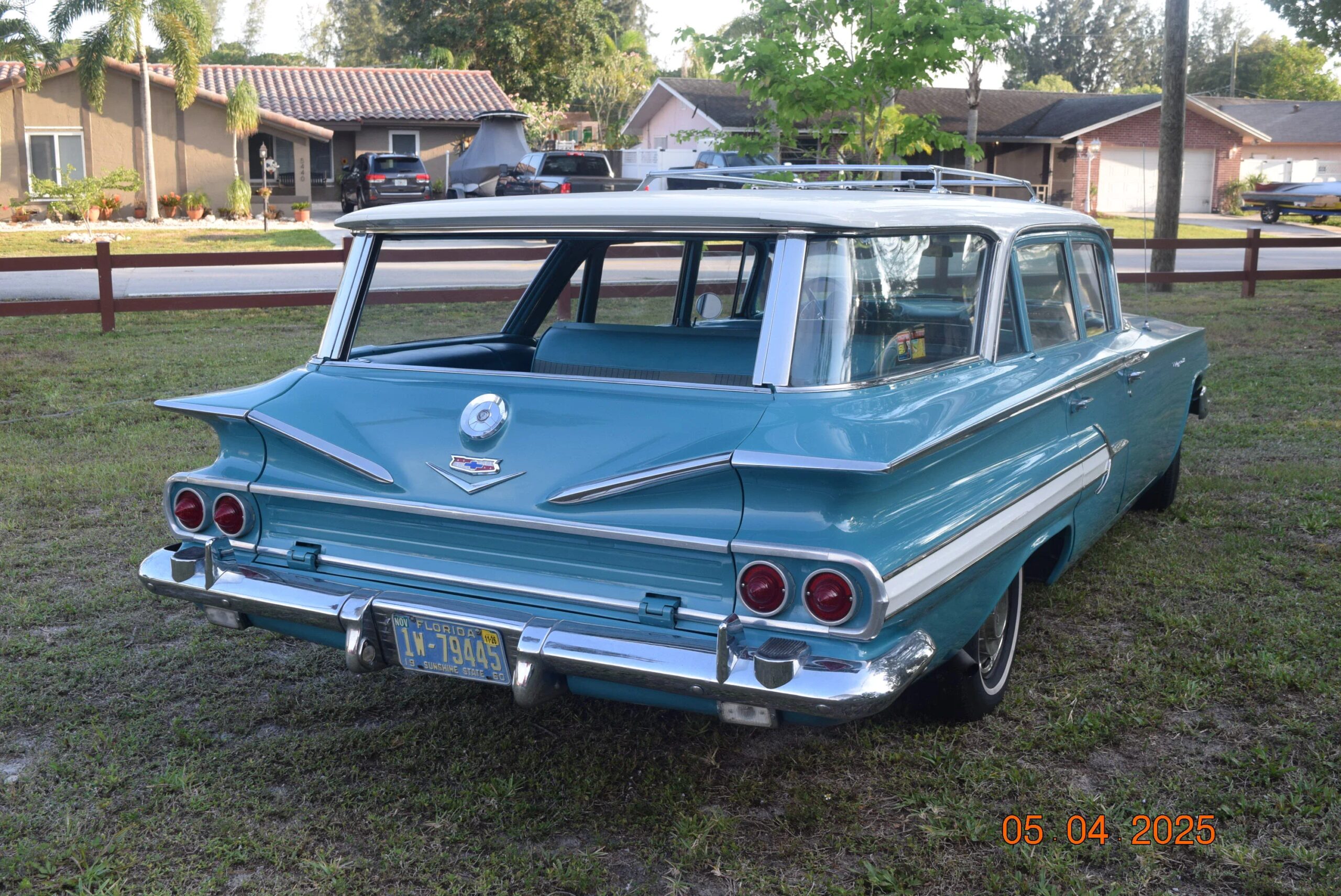 Chevrolet-Impala-wagon-1960-Blue-Blue-2