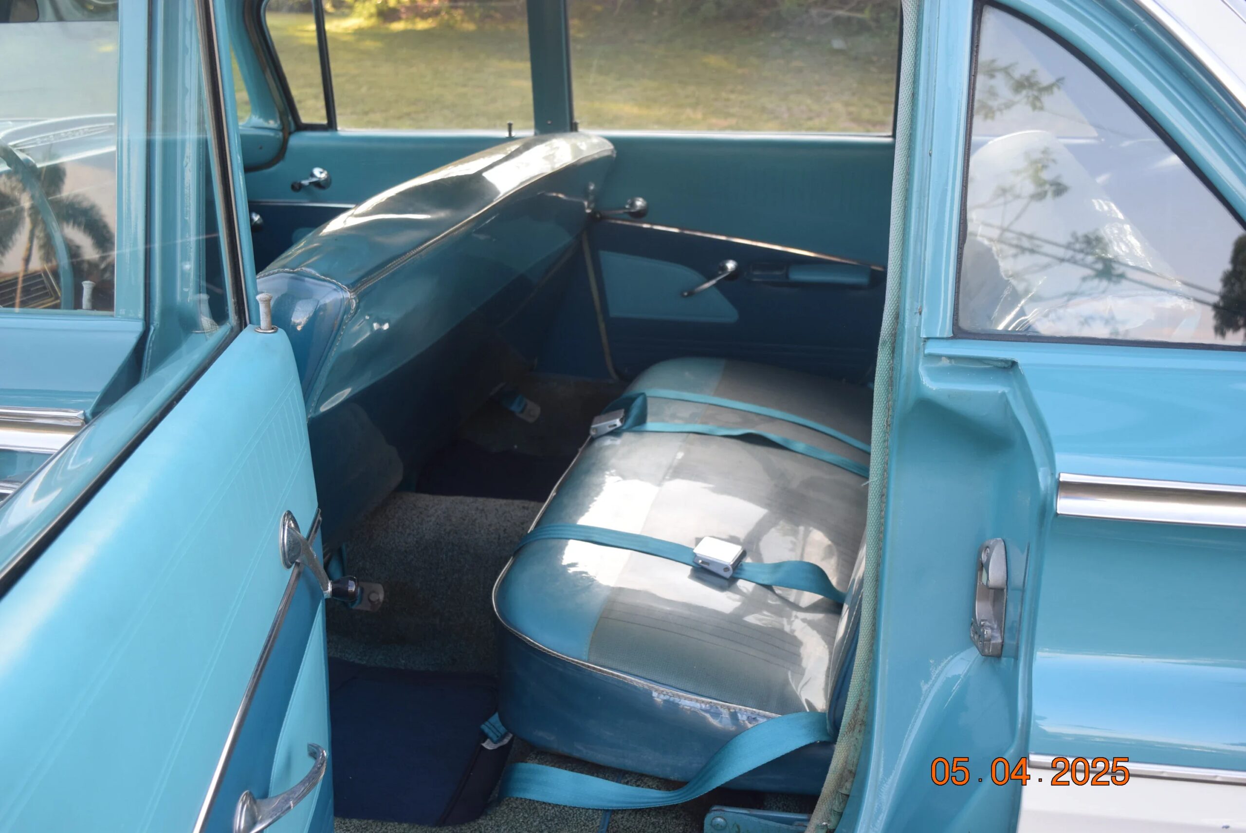 Chevrolet-Impala-wagon-1960-Blue-Blue-5