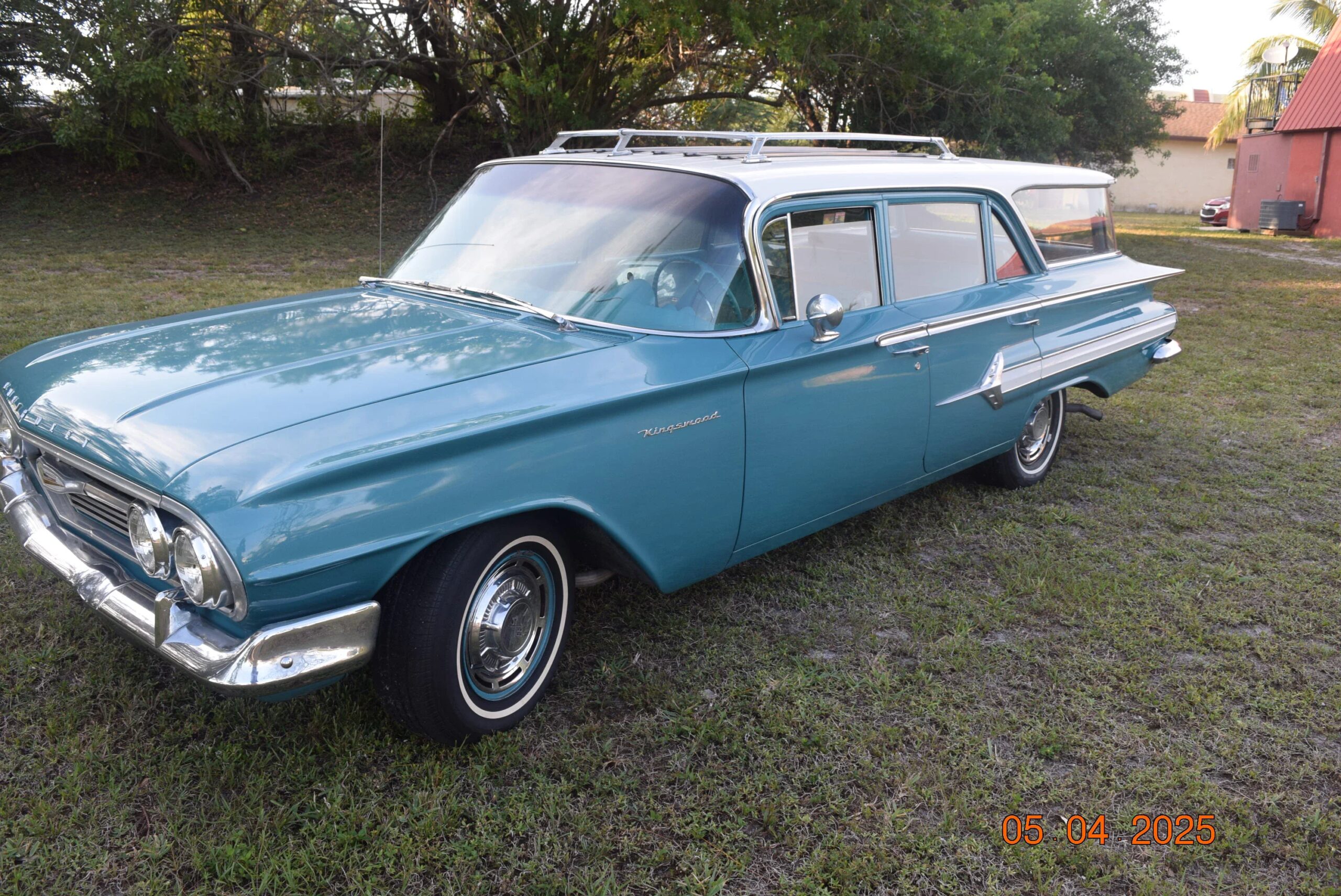 Chevrolet-Impala-wagon-1960-Blue-Blue