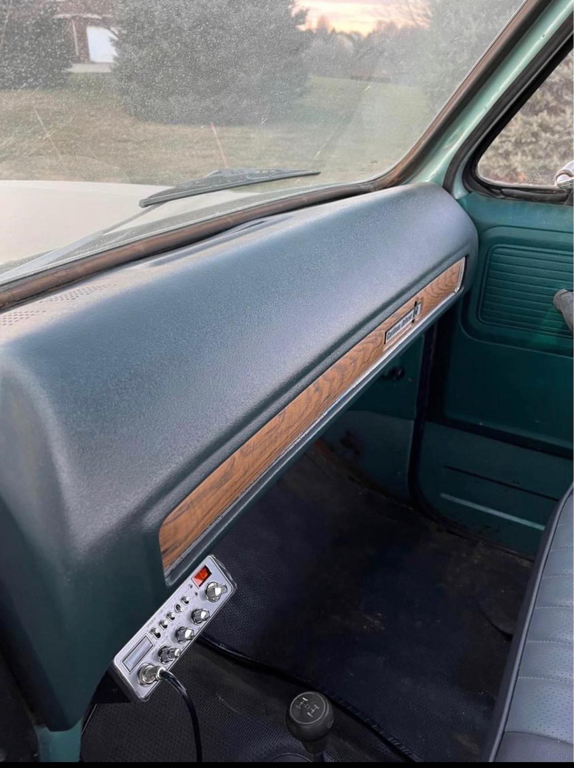 Chevrolet-K10-Pickup-1977-Standard-Cab-Pickup-8