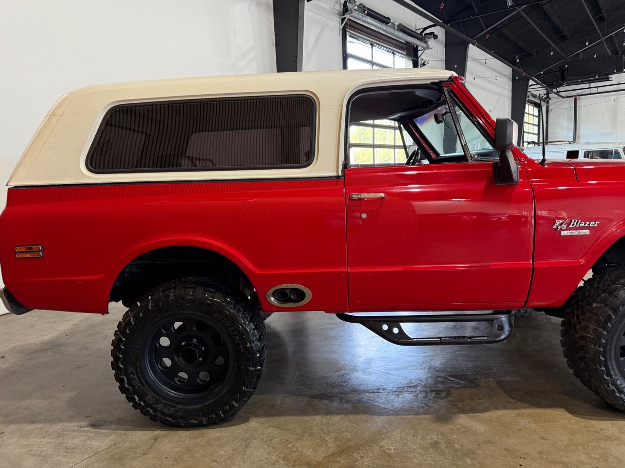 Chevrolet-K5-Blazer-1970-SUV-10