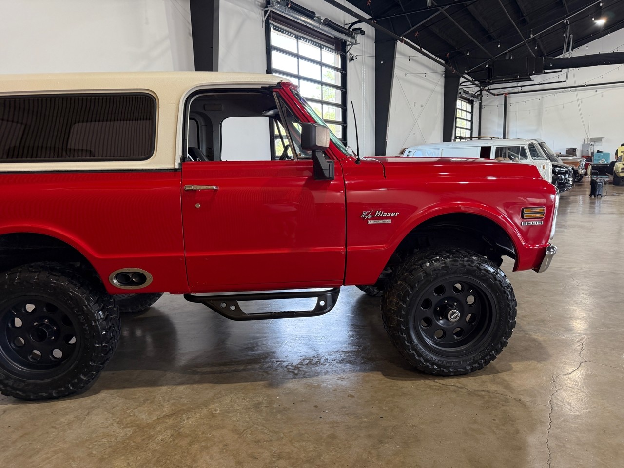 Chevrolet-K5-Blazer-1970-SUV-12
