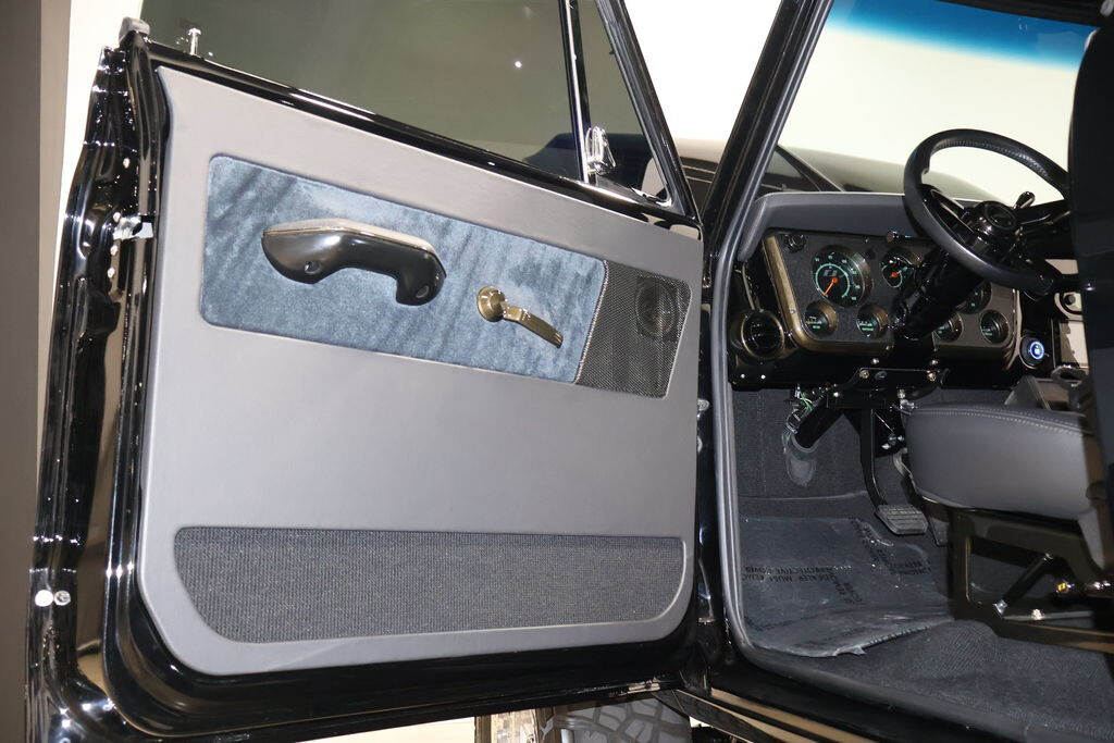 Chevrolet-K5-Blazer-ICONIC-BUILT-1972-SUV-19