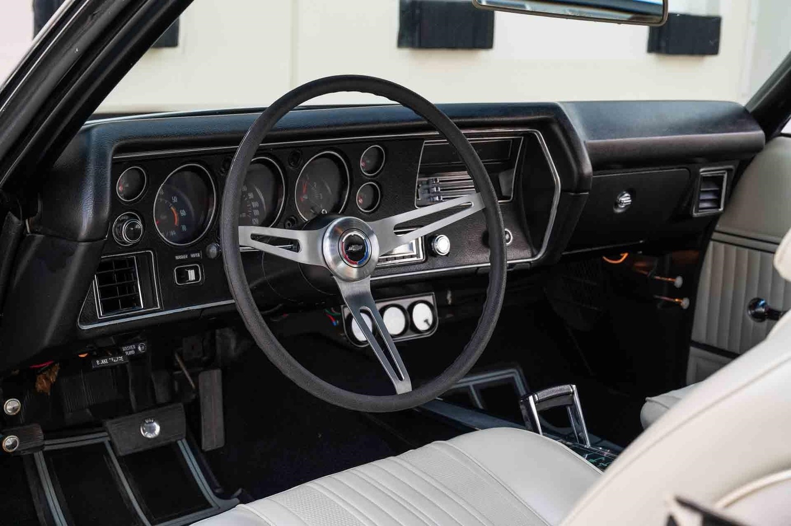 Chevrolet-Malibu-1970-2-Door-11