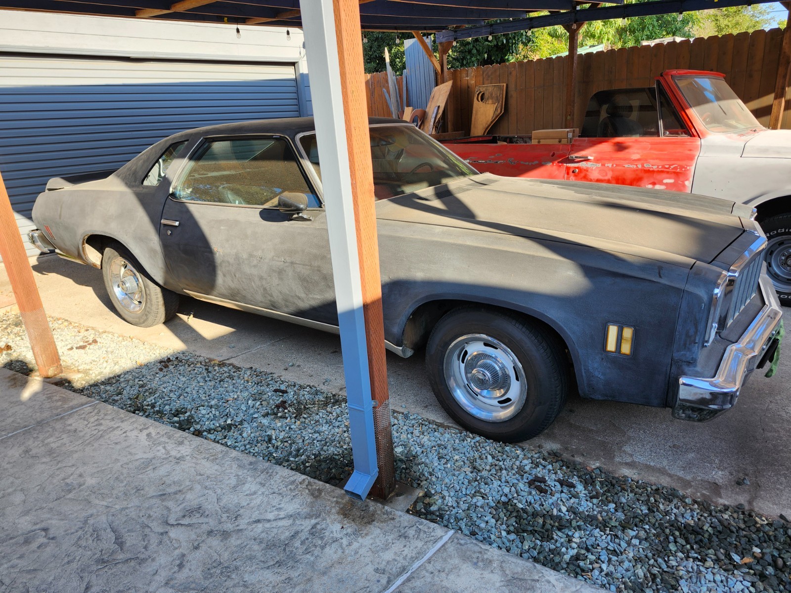 Chevrolet-Malibu-1975-Sedan-4