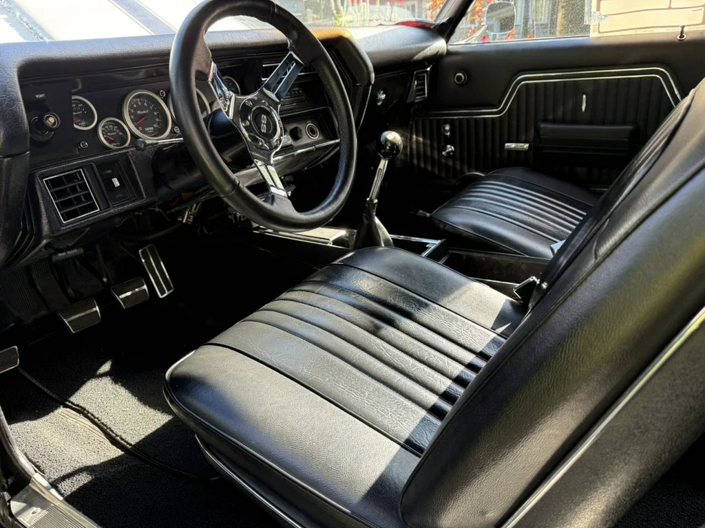 Chevrolet-Malibu-classic-coupe-1971-Black-Black-10