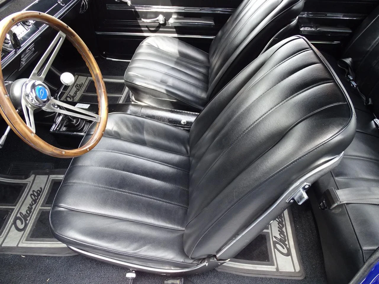 Chevrolet-Malibu-classic-sedan-1966-Blue-Black-2
