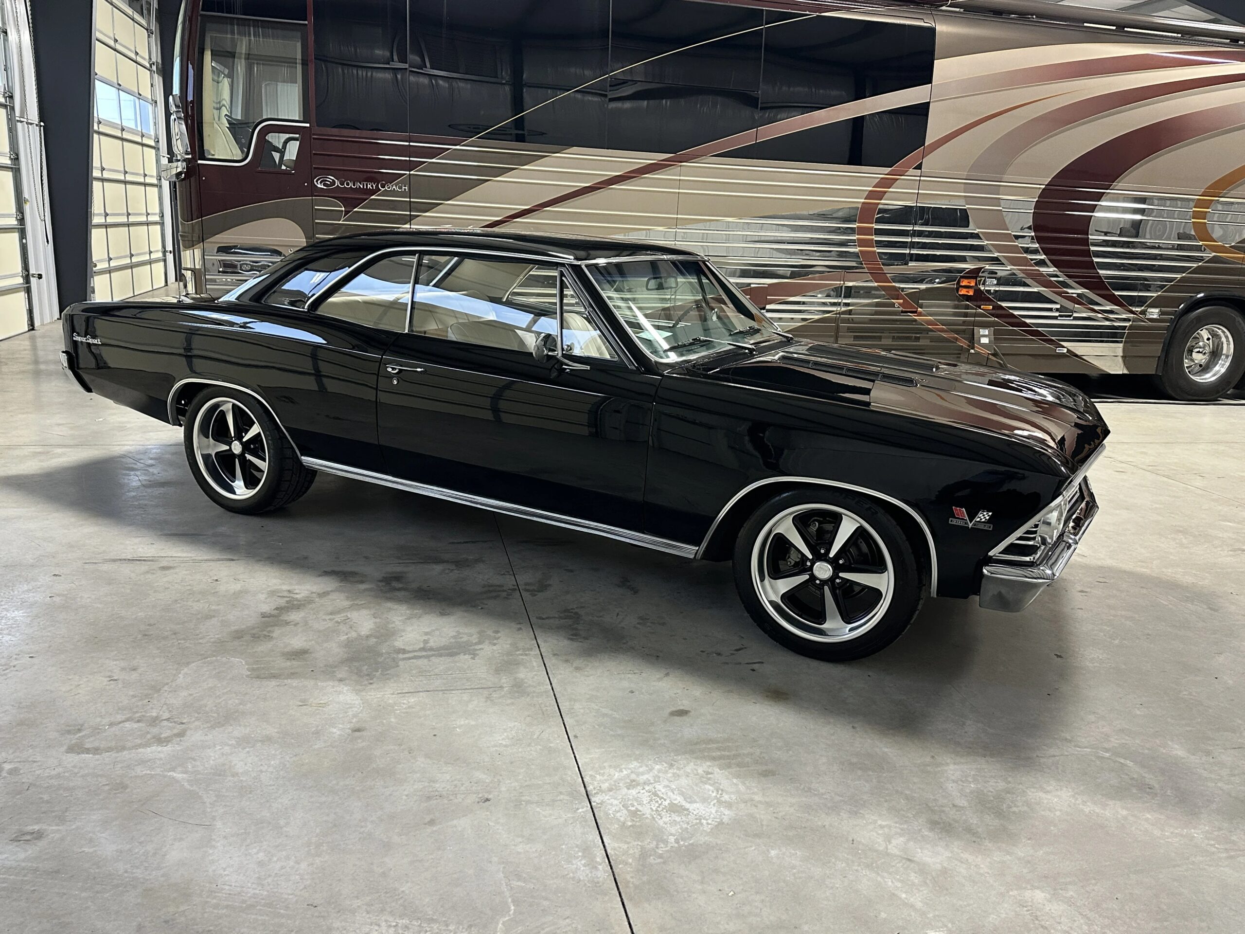 Chevrolet-Malibu-coupe-1966-Black-White-25