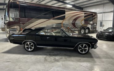 Chevrolet-Malibu-coupe-1966-Black-White-8