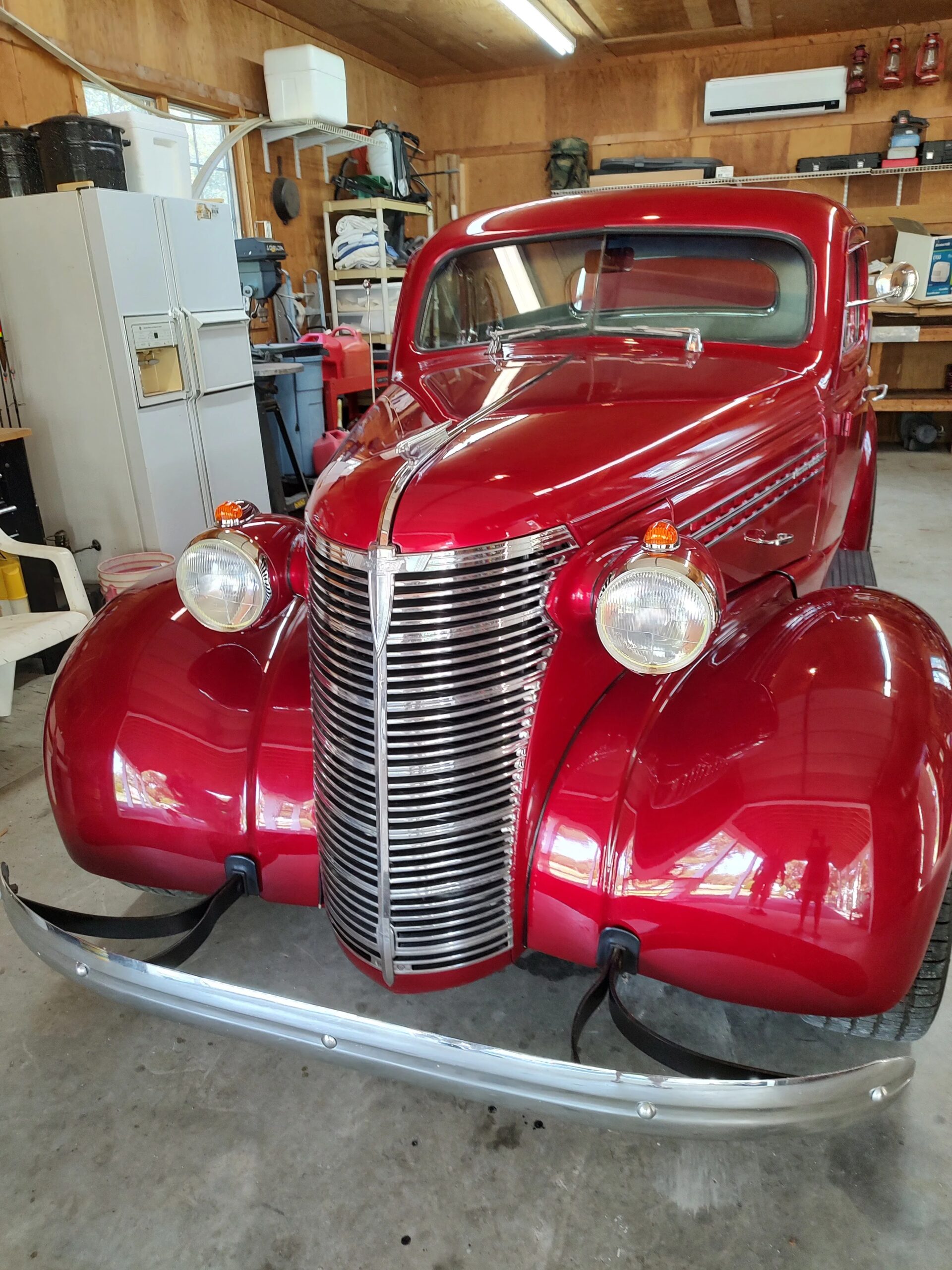 Chevrolet-Master-deluxe-1938-Red-Gray-1