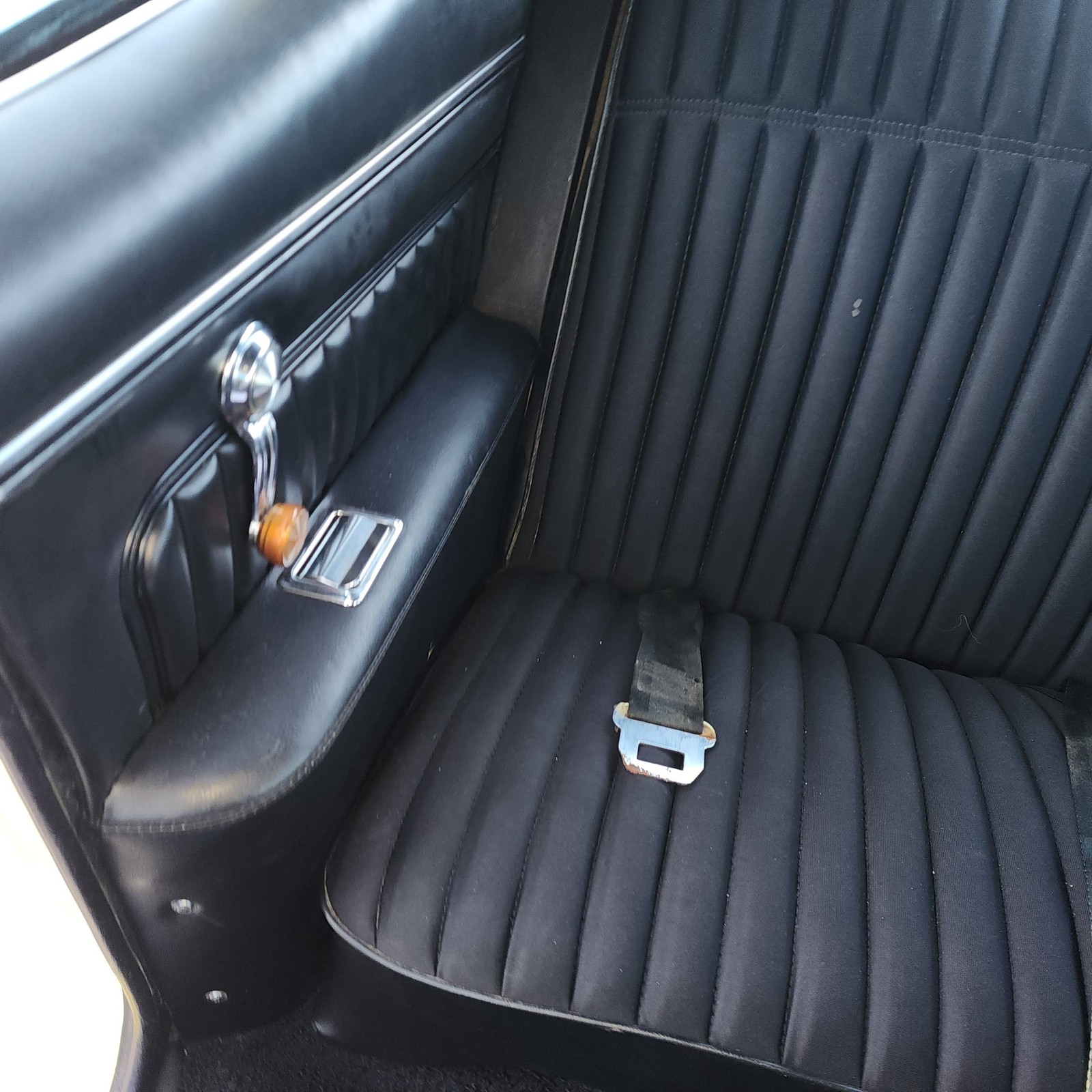 Chevrolet-Monte-Carlo-1970-2-Door-23