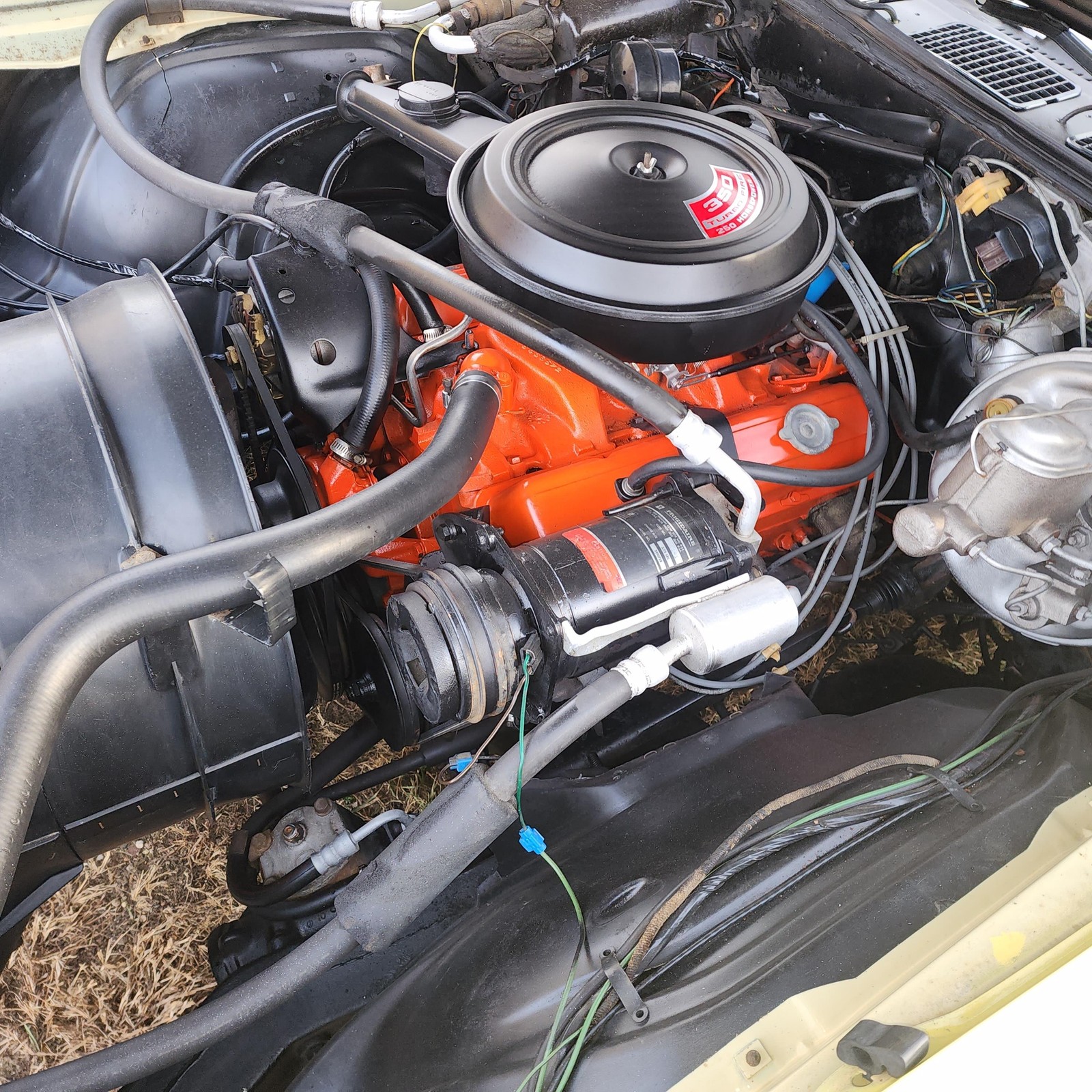 Chevrolet-Monte-Carlo-1970-2-Door-35