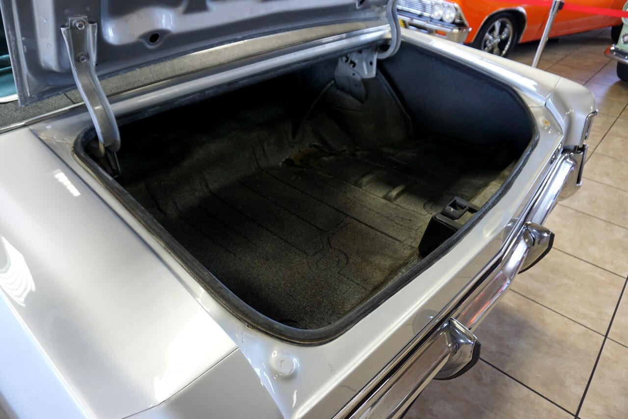 Chevrolet-Monte-Carlo-1970-Classic-Car-29